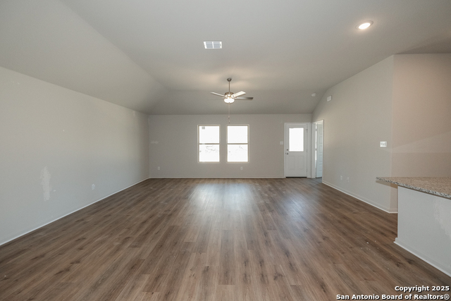 Listing photo id 2 for 21143 Jordans Ranch Way