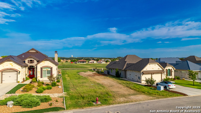 Listing photo id 1 for 3144 Pinnacle Club Dr