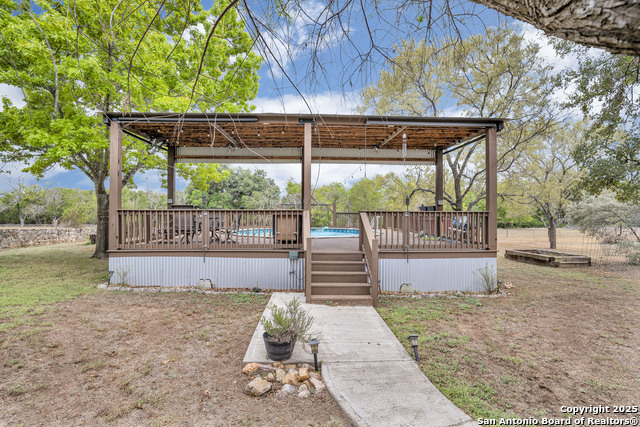 Listing photo id 4 for 111 Idlewilde Blvd