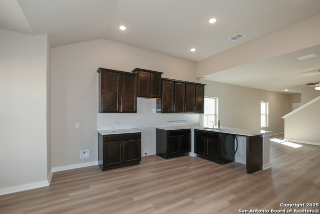 Listing photo id 2 for 10331 White Hart Lane