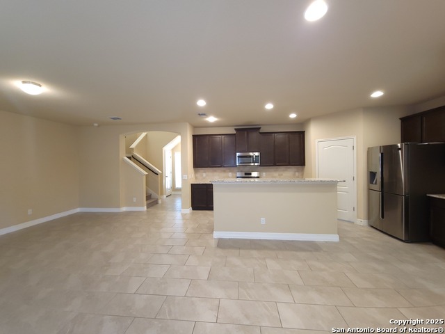 Listing photo id 8 for 1506 Bluewood Crst