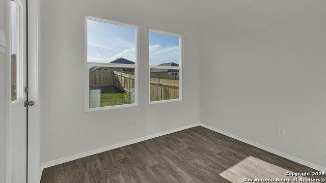 Image 11 of 31 For 322 Honeydew Way