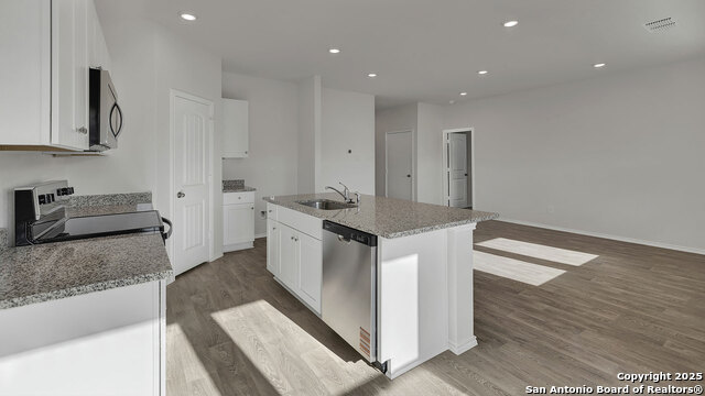 Image 15 of 31 For 322 Honeydew Way