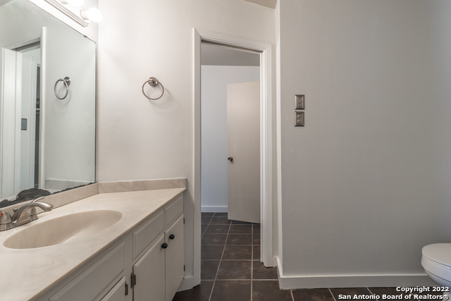 Image 23 of 40 For 6746 Crown Rdg