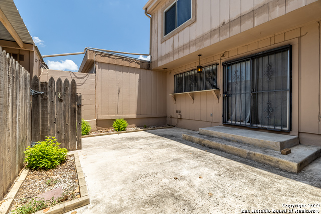 Image 31 of 40 For 6746 Crown Rdg