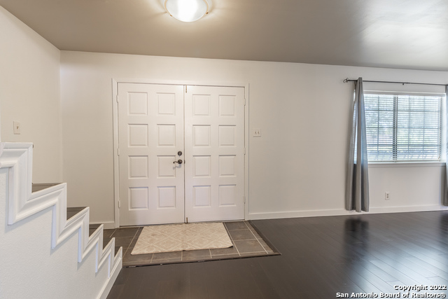 Image 4 of 40 For 6746 Crown Rdg