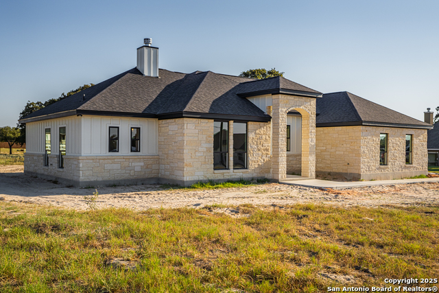 Details for 1196 County Road 319, La Vernia, TX 78121