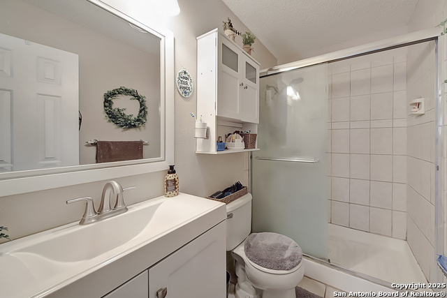 Listing photo id 10 for 7751 Alverstone Way