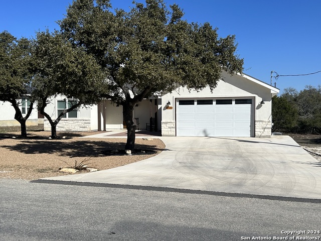 Details for 119 S Calvin Barrett, Blanco, TX 78606