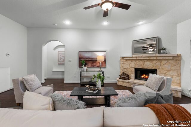 Listing photo id 9 for 25906 Coronado Rdg