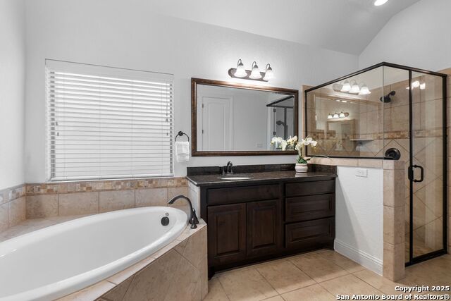 Listing photo id 21 for 25906 Coronado Rdg