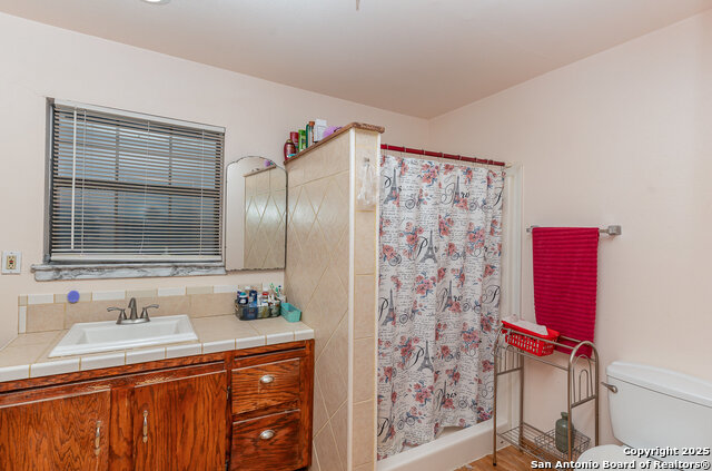 Listing photo id 24 for 239 Azucena St