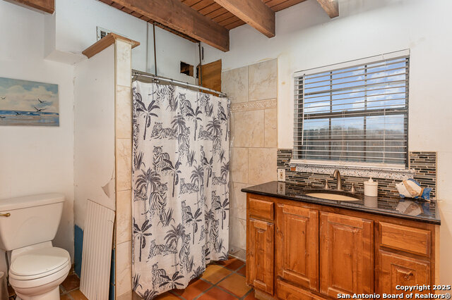 Listing photo id 26 for 239 Azucena St