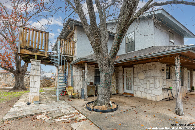 Listing photo id 29 for 239 Azucena St