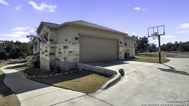 Listing photo id 22 for 228 High Point Cir