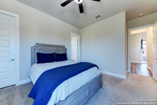 Listing photo id 26 for 595 James Way