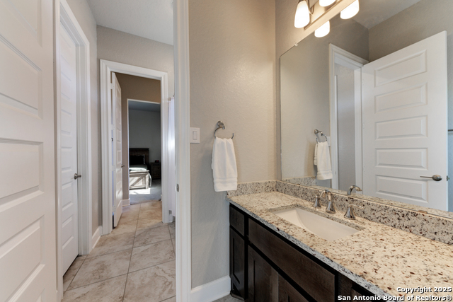 Listing photo id 33 for 595 James Way