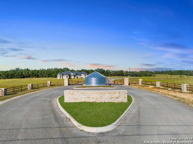 Details for 618 Windmill Ridge Dr, Blanco, TX 78606