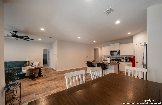 Listing photo id 7 for 2118 Trumans Hill