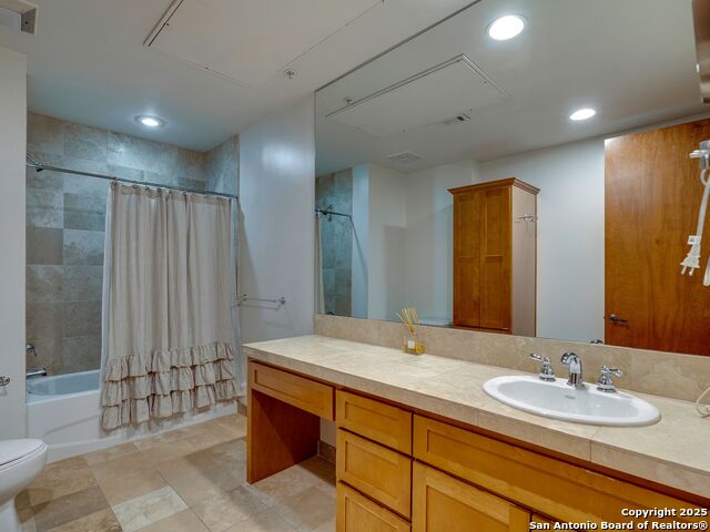 Listing photo id 27 for 230 Dwyer Ave  1203