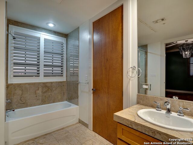 Listing photo id 31 for 230 Dwyer Ave  1203