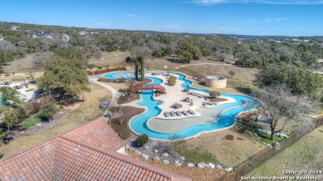 Listing photo id 8 for 350 Iron Hill