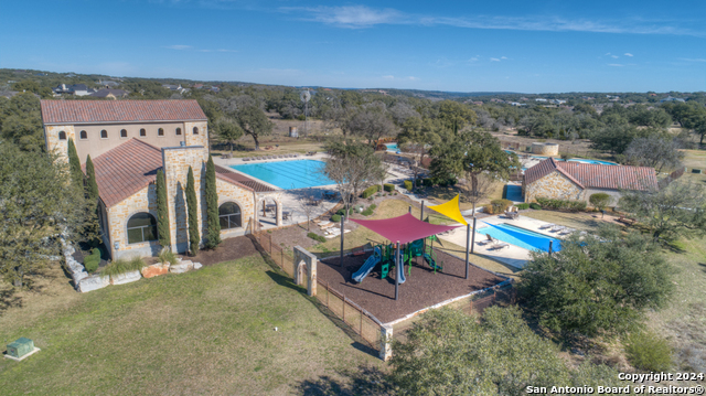 Listing photo id 7 for 350 Iron Hill
