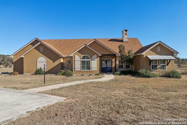 Listing photo id 0 for 221 Cypress Estates Pkwy W