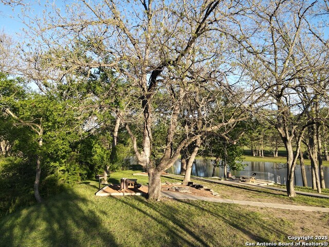 Listing photo id 47 for 221 Cypress Estates Pkwy W