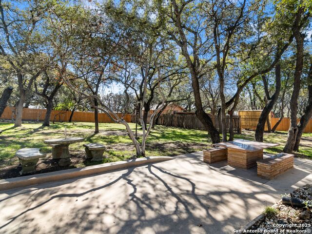 Listing photo id 24 for 306 Zornia Dr