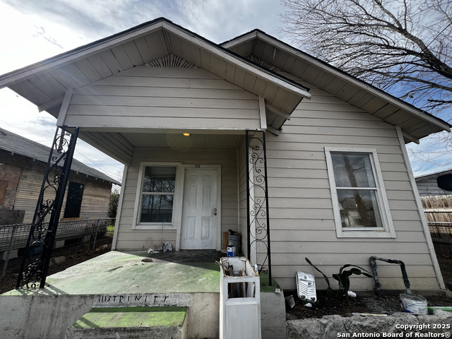 Details for 711 Trinity St S, San Antonio, TX 78207