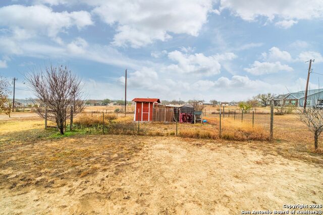 Listing photo id 29 for 240 County Road 775