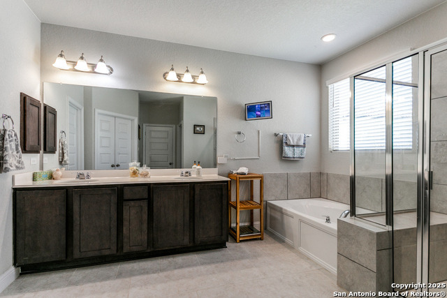 Listing photo id 14 for 13126 Lattigo Bend