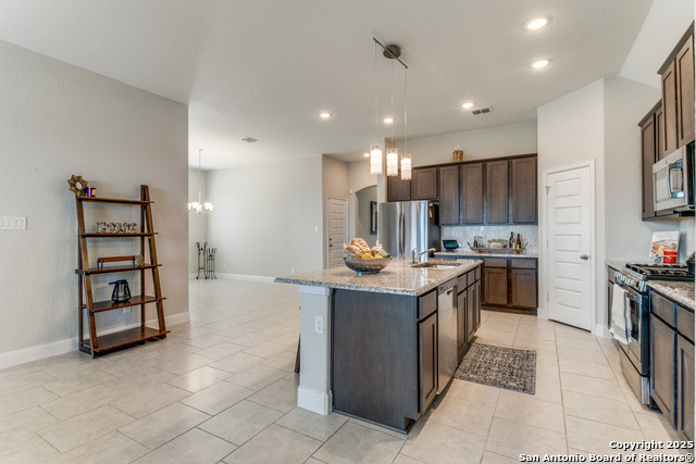 Listing photo id 6 for 13126 Lattigo Bend