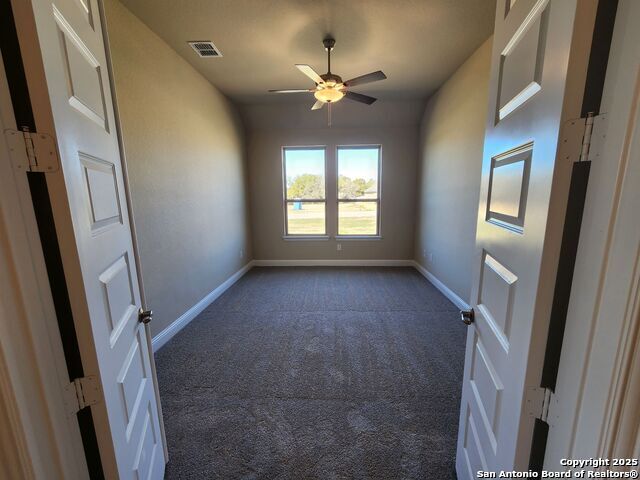 Listing photo id 3 for 5709 Provo Pl