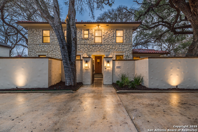 Details for 421 Hildebrand Ave E, San Antonio, TX 78212