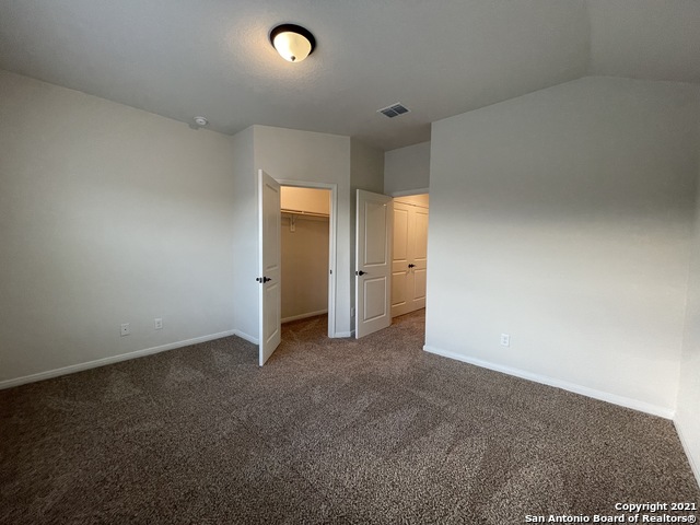 Listing photo id 20 for 2207 Lynwood Bnd  101