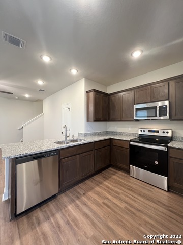 Listing photo id 8 for 7618 Agave Bend  101