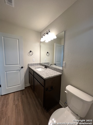 Listing photo id 19 for 7618 Agave Bend  101