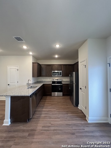 Listing photo id 6 for 7618 Agave Bend  101