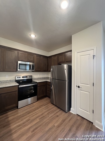 Listing photo id 7 for 7618 Agave Bend  101