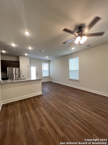 Listing photo id 8 for 7614 Agave Bend  101