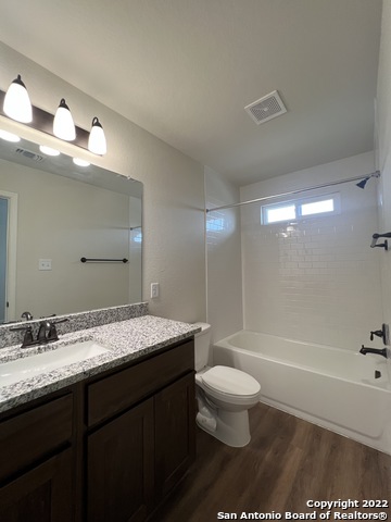 Listing photo id 17 for 7614 Agave Bend  101