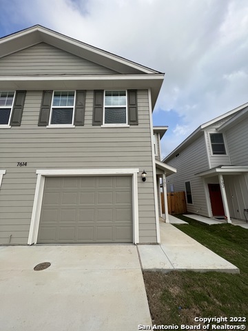 Listing photo id 1 for 7614 Agave Bend  101