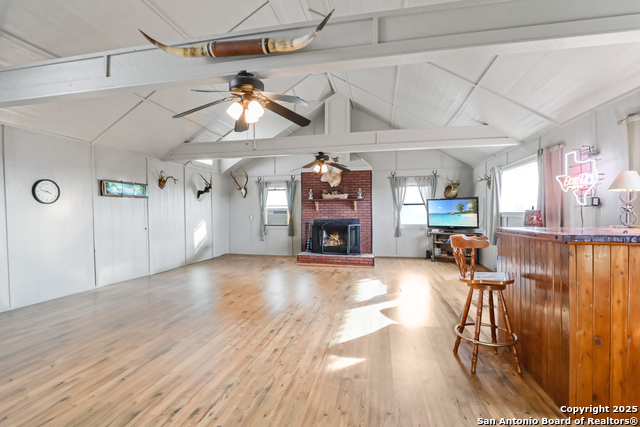 Listing photo id 13 for 772 Sd 29150