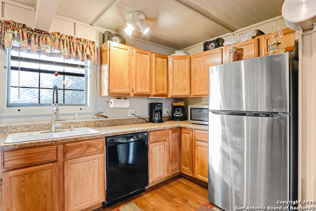 Listing photo id 4 for 772 Sd 29150