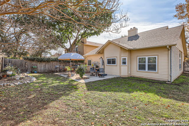 Listing photo id 23 for 3303 Le Blanc St