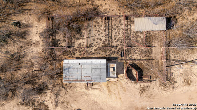 Listing photo id 14 for 994 Marburger Rd S
