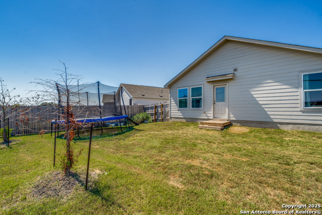 Listing photo id 21 for 5502 Calton Bnd