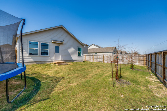 Listing photo id 22 for 5502 Calton Bnd